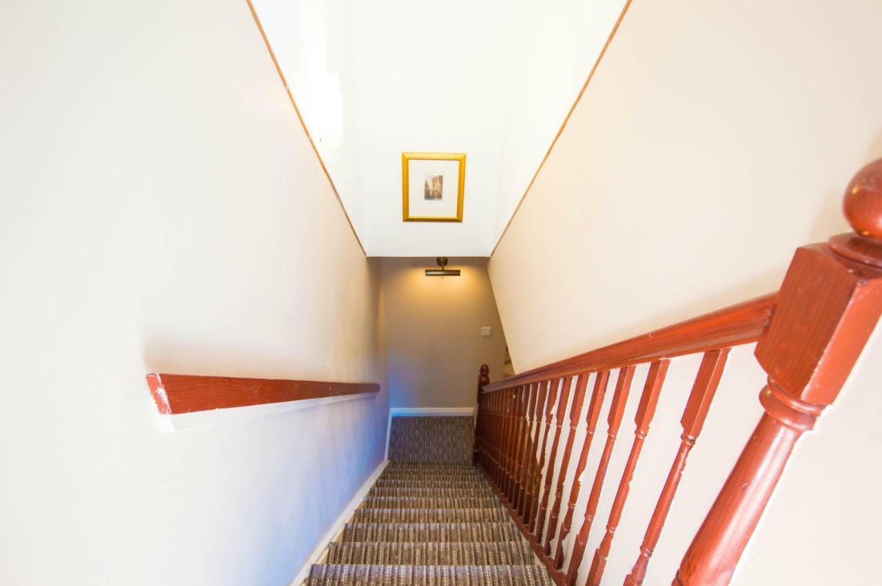 Montgomery Apartments - Crighton Эдинбург Экстерьер фото